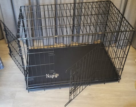 Bench met goed kussen 90cm inklapbaar draadkooi