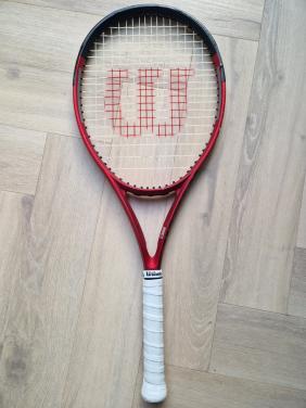 Wilson Tennisracket Clash 100UL V2 - 265 Gram OF L 280 gram!