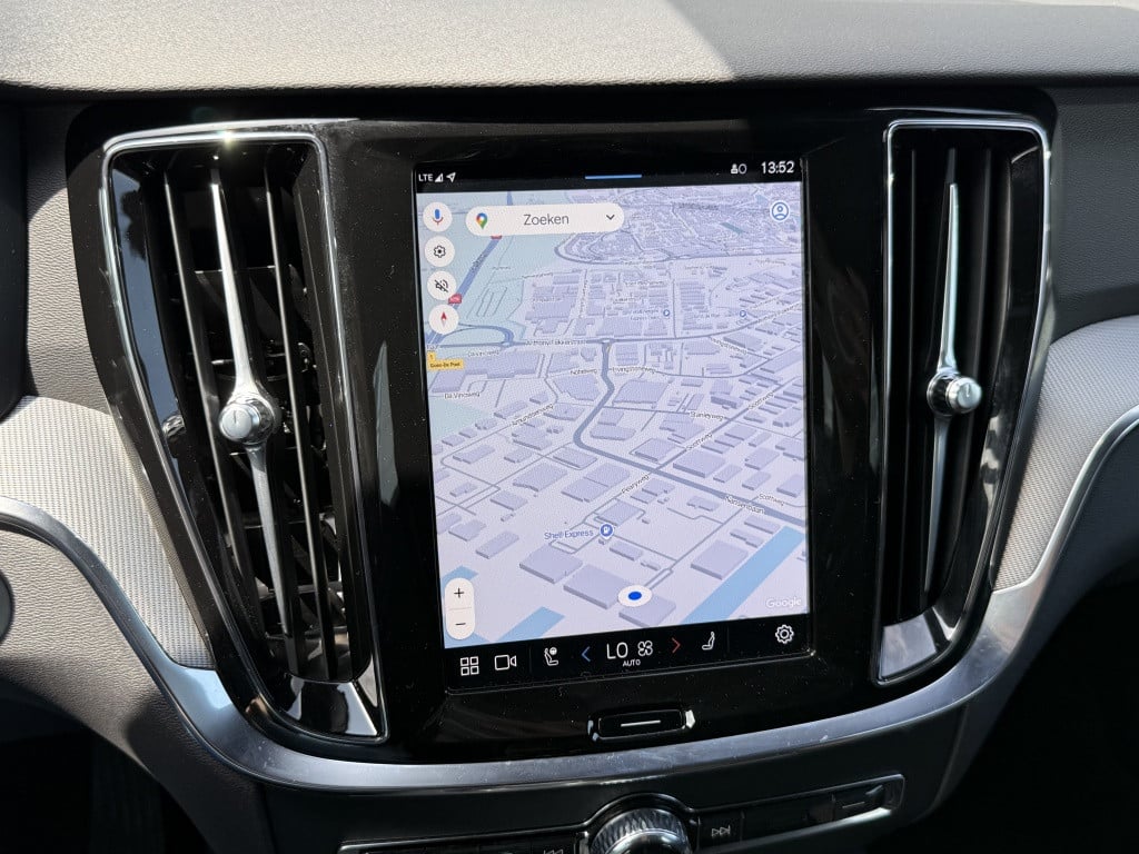Volvo V60 t6 398pk recharge plus dark| panodak| adap.cruise| trekhaak| cam