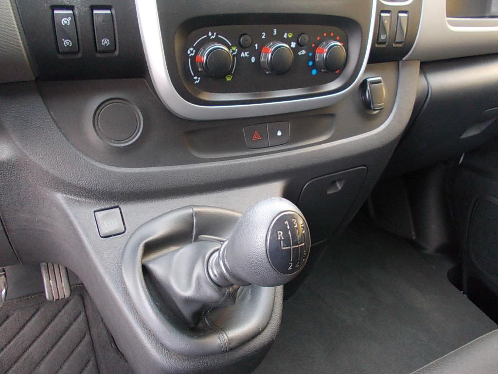 Renault Trafic 1.6 dci airco, navigatie, 3-zits, cr.control