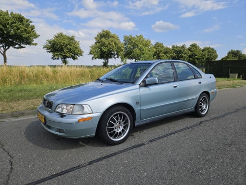 VOLVO S40 1.8-16v  * 795 EURO ! *
