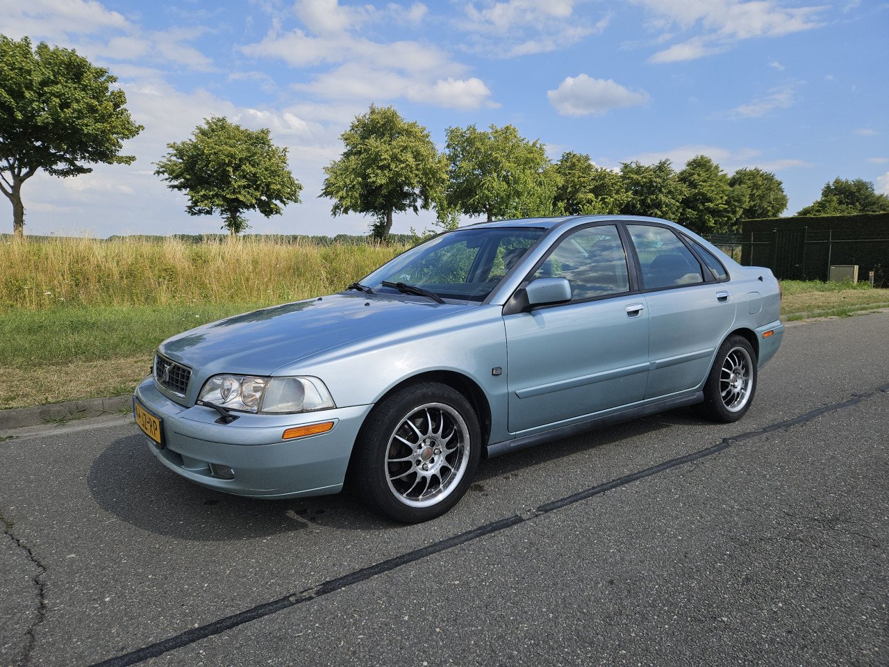 VOLVO S40 1.8-16v  * 795 EURO ! *