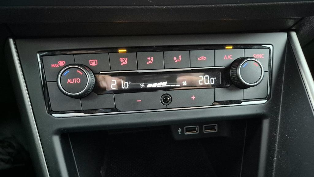 Volkswagen Polo 1.0 tsi comfortline | dsg | android auto/apple carplay | na