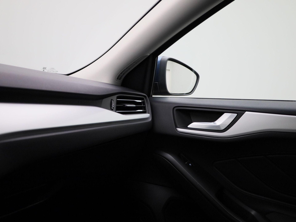 Ford Focus 1.0 ecoboost trend edition business navigatie - parkeersensoren 