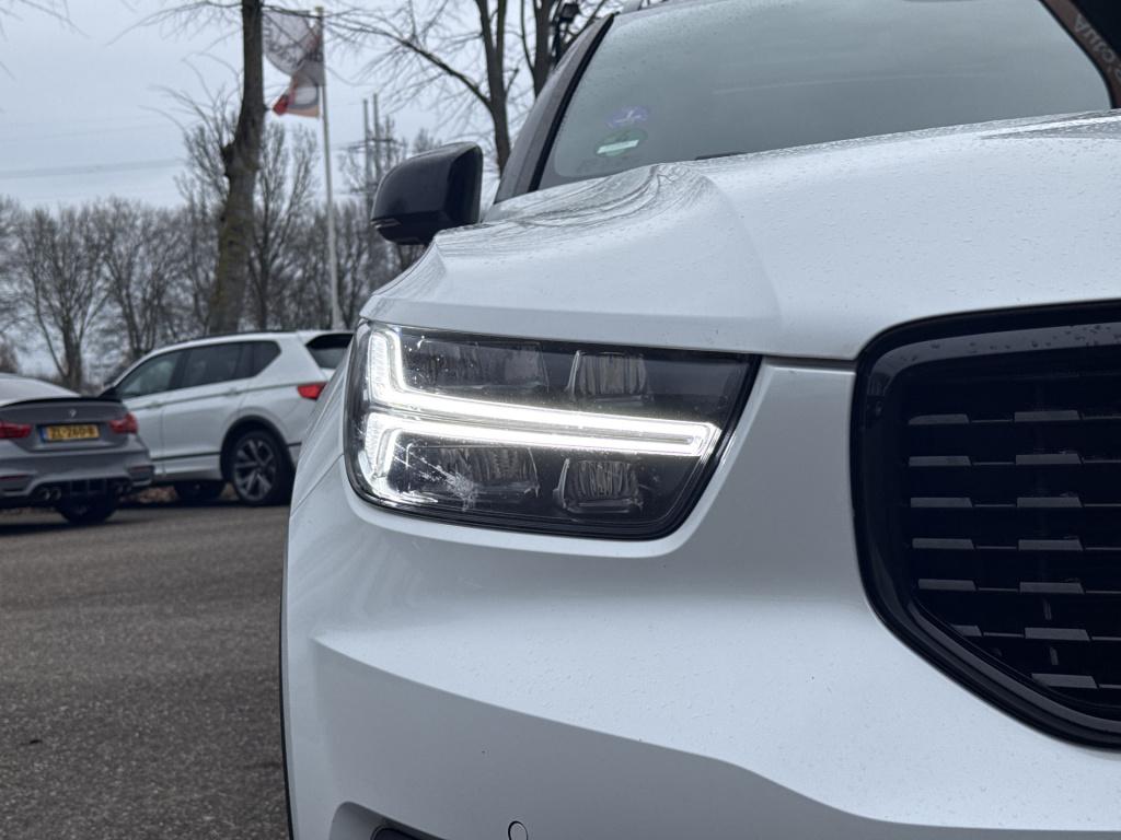 Volvo XC40 1.5 t3 r-design | nl-auto | btw | pano | parel lak | stoelverw.