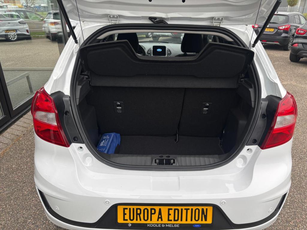 Ford KA ka+ 1.2 85pk black & white, stoelverwarming, voorruitverwarming, se