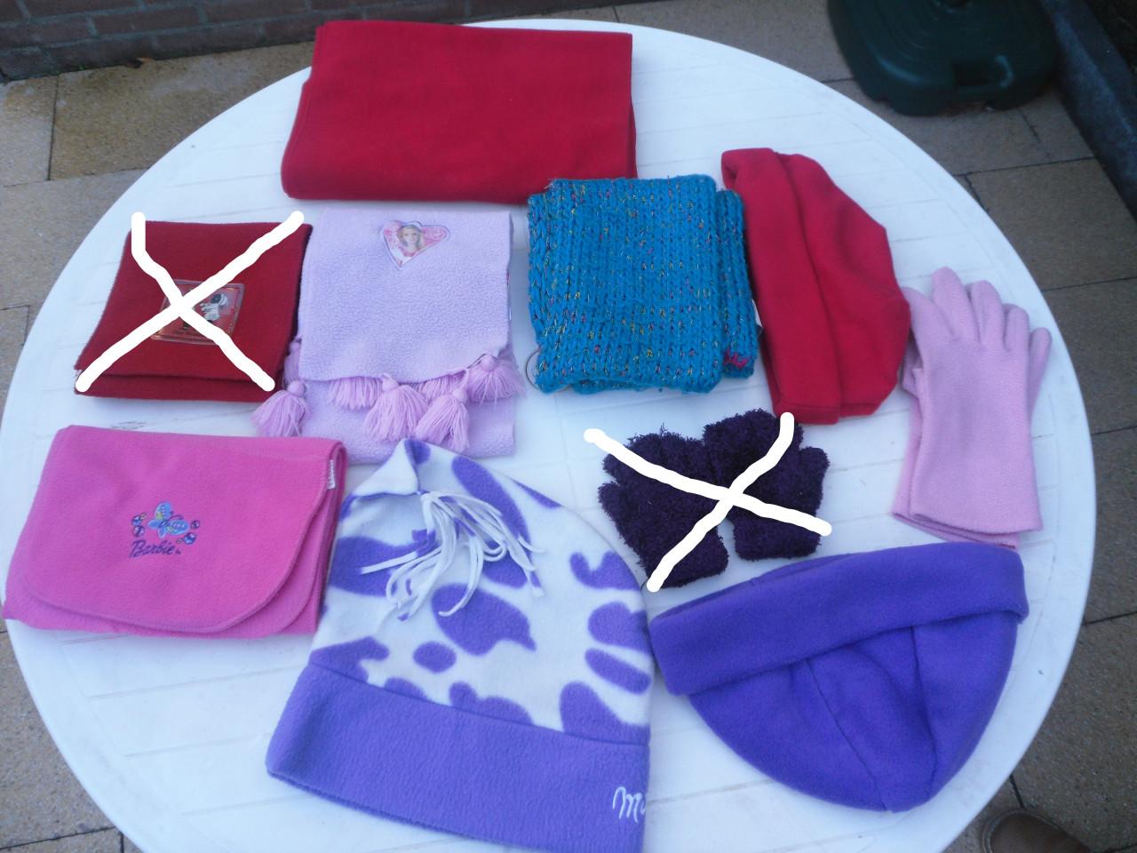 MEISJES EN DAMES SJAALS MUTSEN EN HANDSCHOENEN