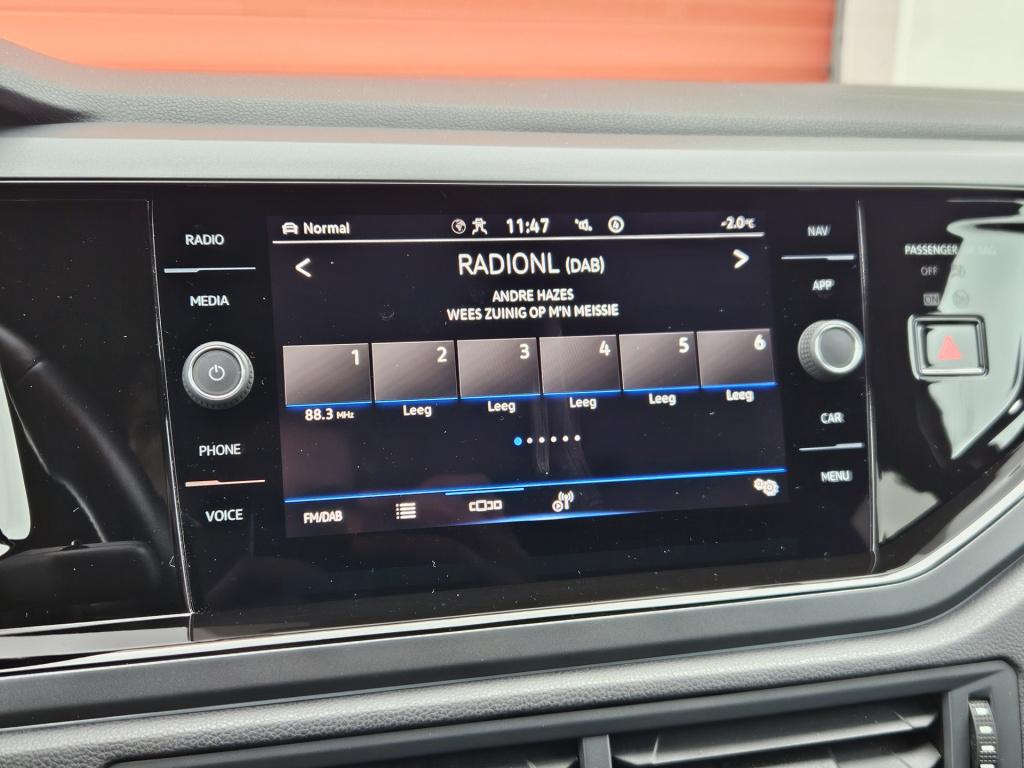 Volkswagen Taigo 1.5 tsi r-line | camera | carplay