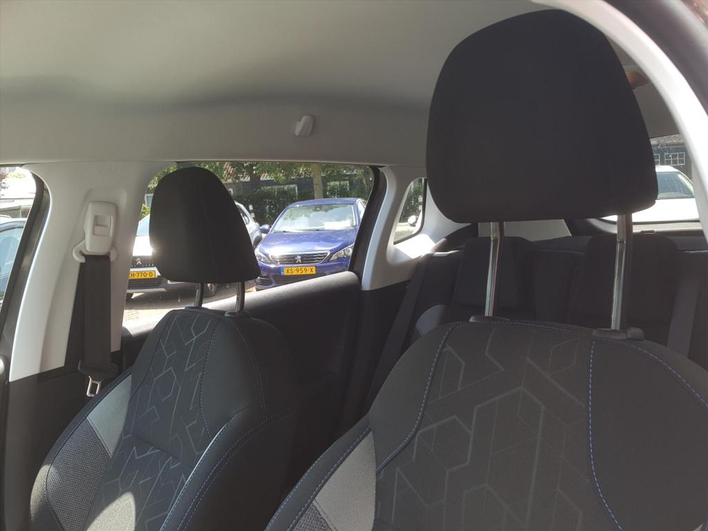 Peugeot 2008 1.2 puretech 82pk s&s style navigatie | airco | cruise control