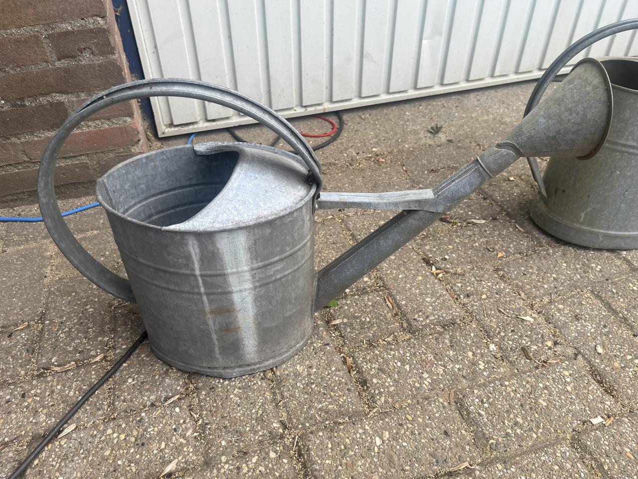 6 Gieters metaal verzinkt