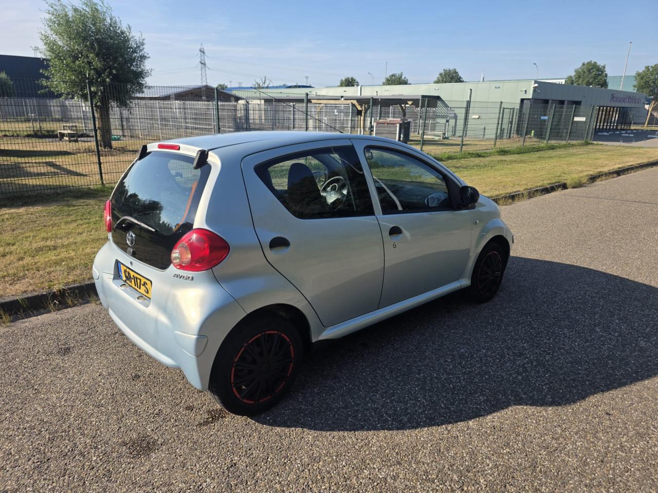 Toyota Aygo 1.0-12V Met 1 Voljaar Apk!