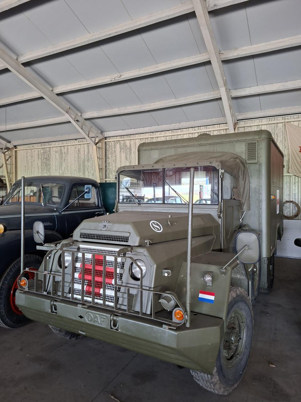 Leger, trucks, Reo, Daf, Dodge, Mercedes, Chevrolet