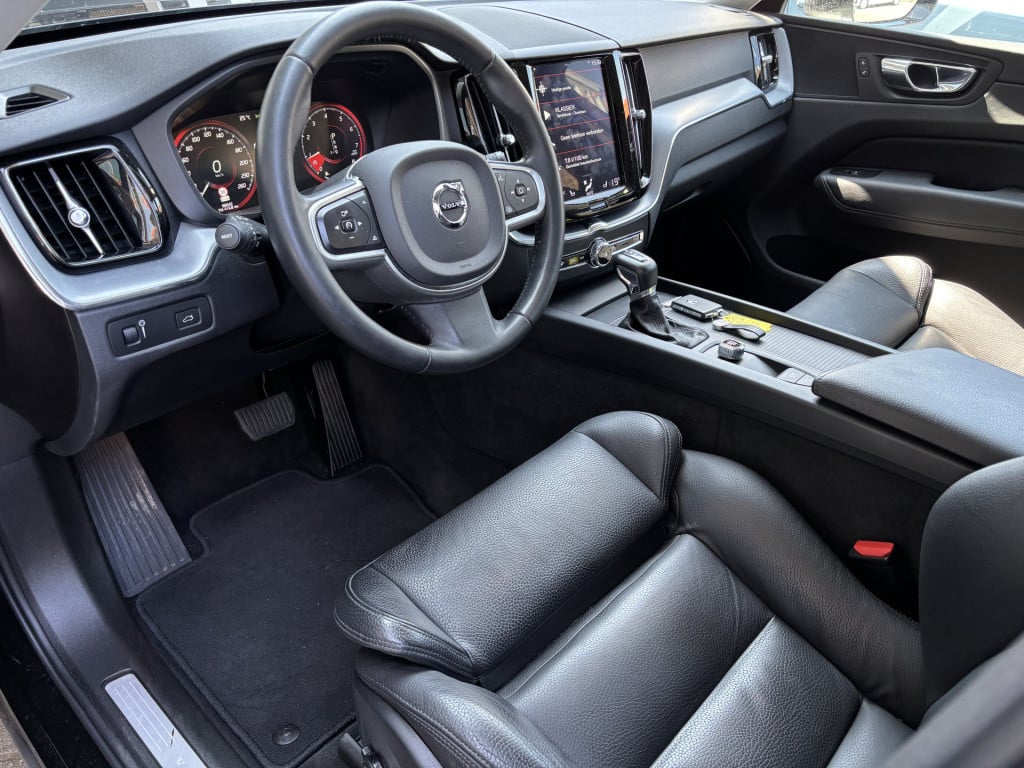Volvo XC60 automaat 2.0 t5 momentum