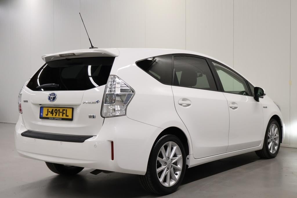 Toyota Prius wagon 1.8 dynamic 7p.