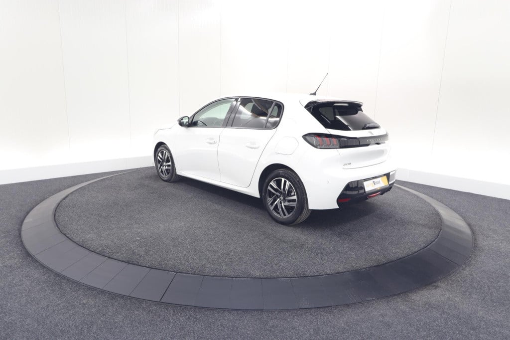 Peugeot 208 puretech 100 allure pack | camera | apple carplay | stoelverwar