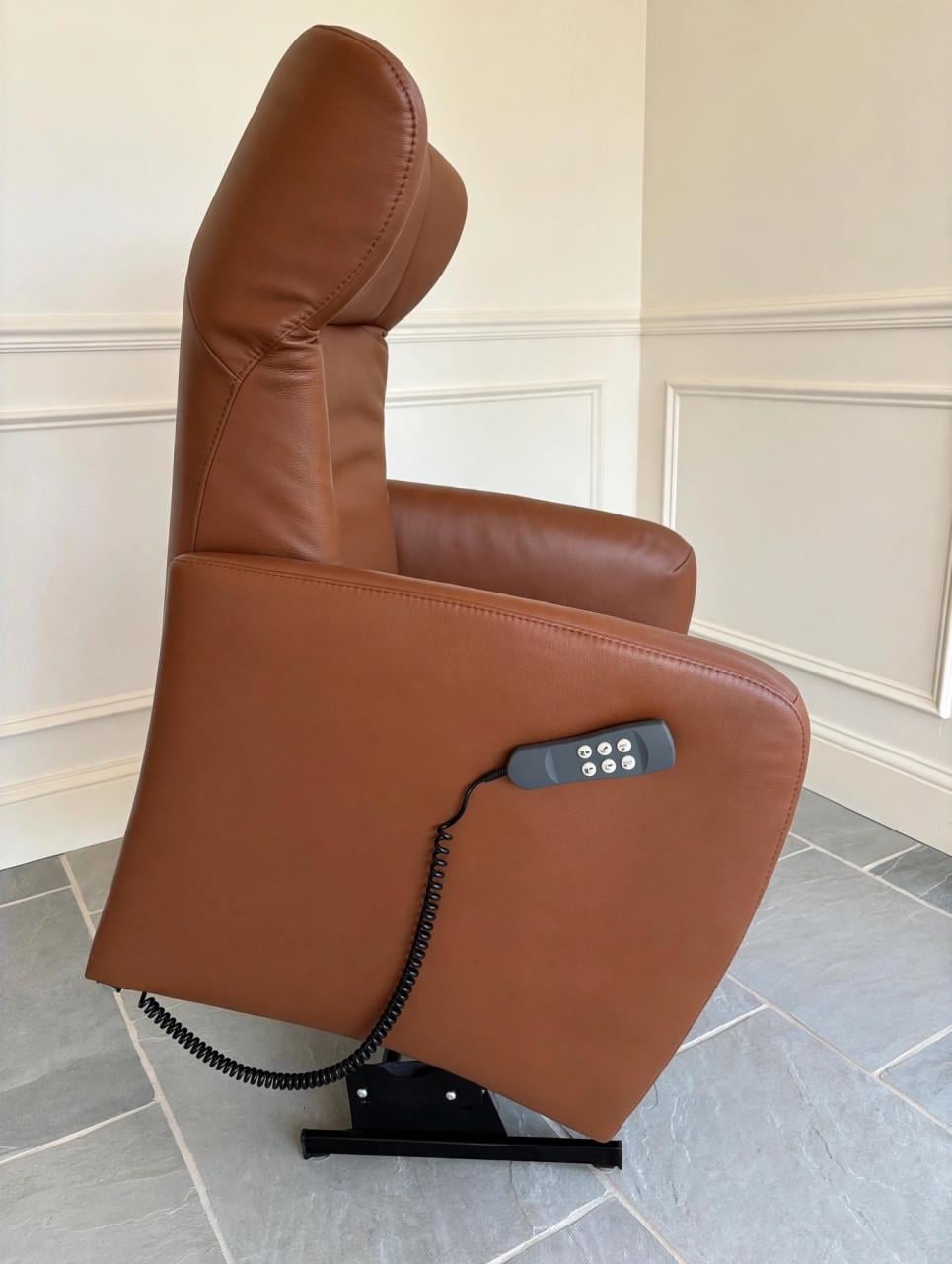 Prominent Sorisso sta op en relax fauteuil., in zeer nette staat, zgan
