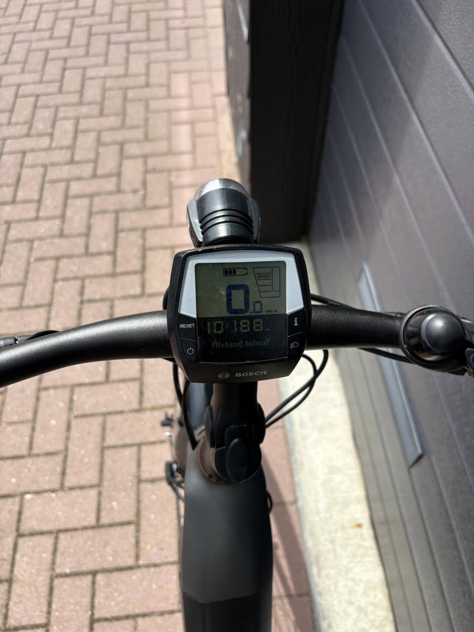 Gazelle ultimate c8+. Elektrische damesfiets bosch middenmoter