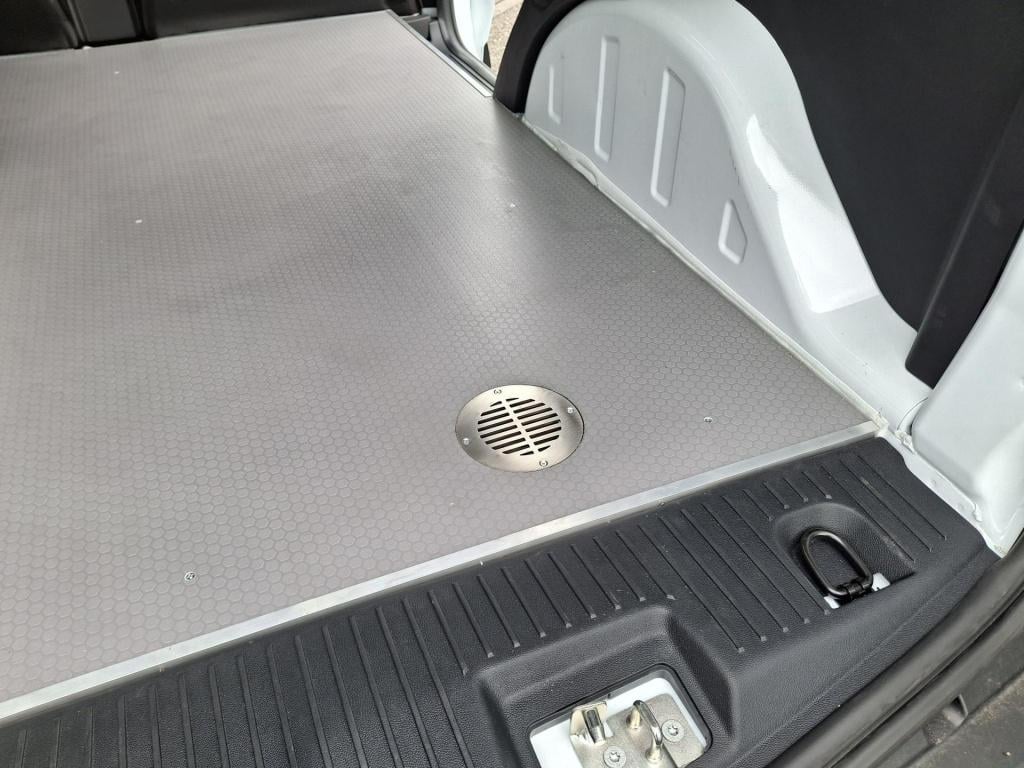 Ford E-transit cour. trend 44 kwh | ombouw! | trekhaak | 325km wltp | omvor