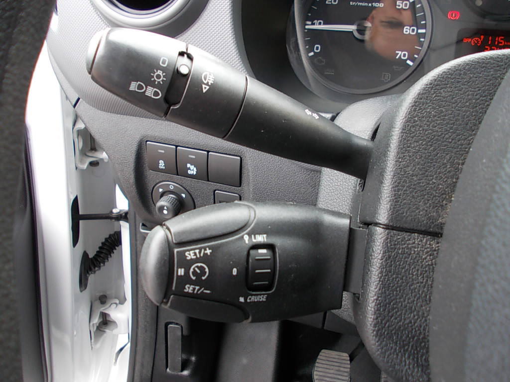 Peugeot Partner 1.6 hdi airco, cruise contr., pdc, schuifdeur