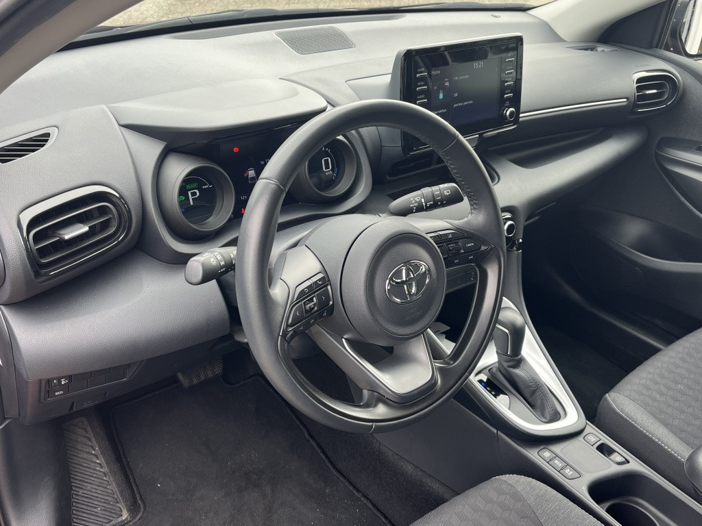 Toyota Yaris | net binnen | 1.5 hyb. dynamic | camera | apple carplay |