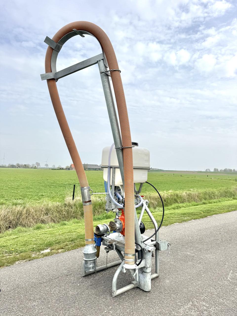 In nieuwstaat gegalvaniseerd haspel met sproeiboom + landini pomp 300/90