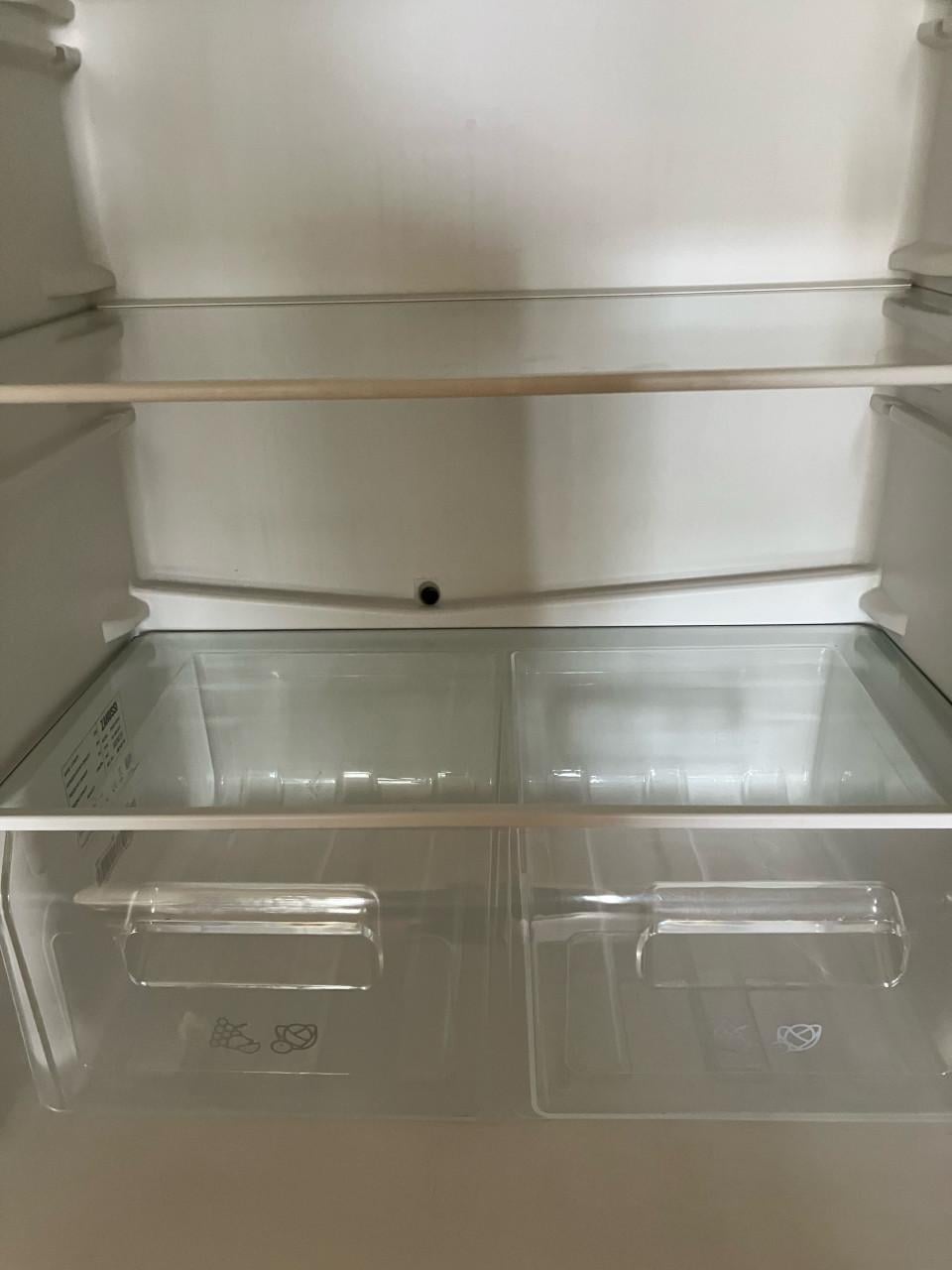 Zanussi koelkast met 2 vrieslades (geen koeriersdienst)