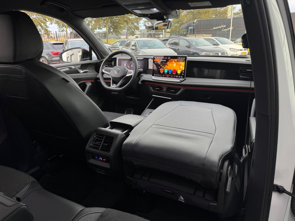 Volkswagen Tiguan 1.5 tsi goal * acc * 360 camera * trekhaak * lane + side 