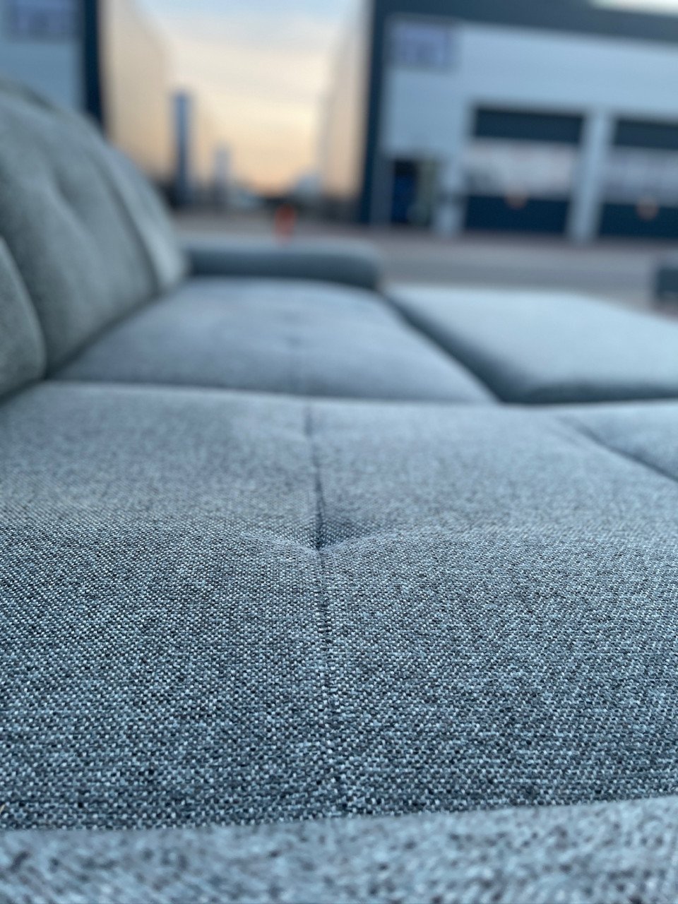 GRATIS LEVERING HEEL NL Moderne Grijs Stoffen Hoekbank + Slaapfunctie