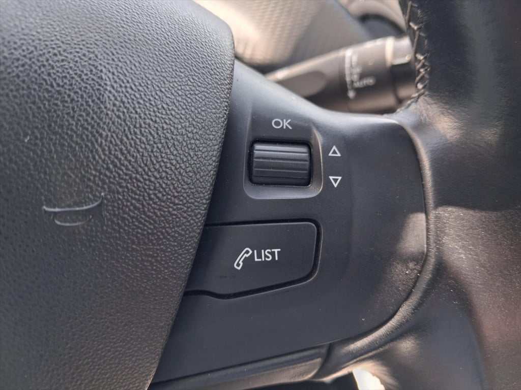 Peugeot 2008 1.2 pt 110pk allure eat6 automaat navigatie | achteruitrijcame