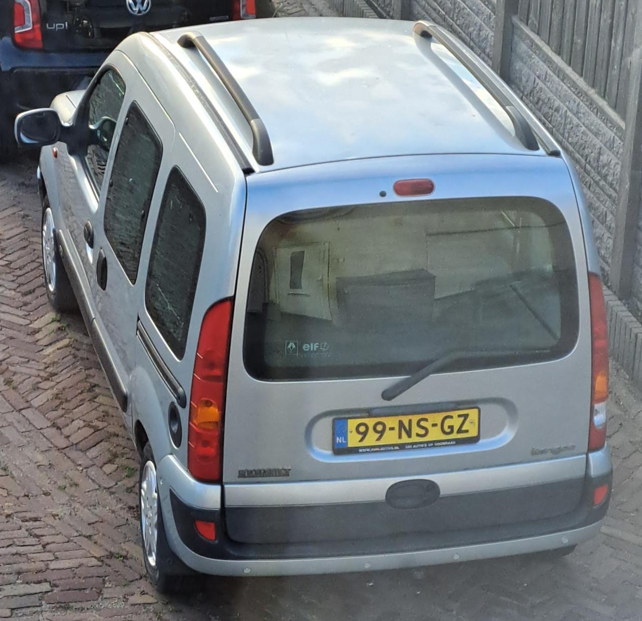 Renault Kangoo 1.6 16V 70KW 2004 Grijs € 2400