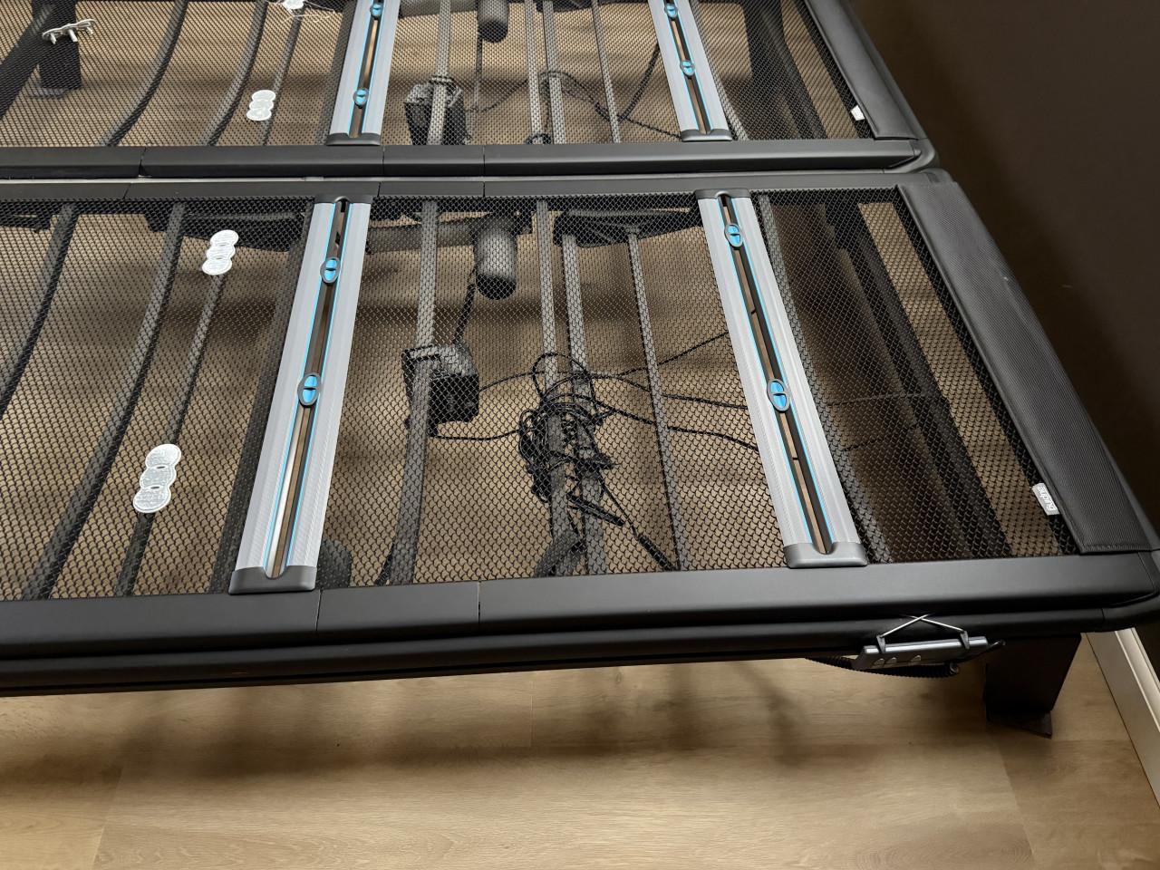 Auping elektrisch verstelbaar bed 180X210 (2X90) in goede staat