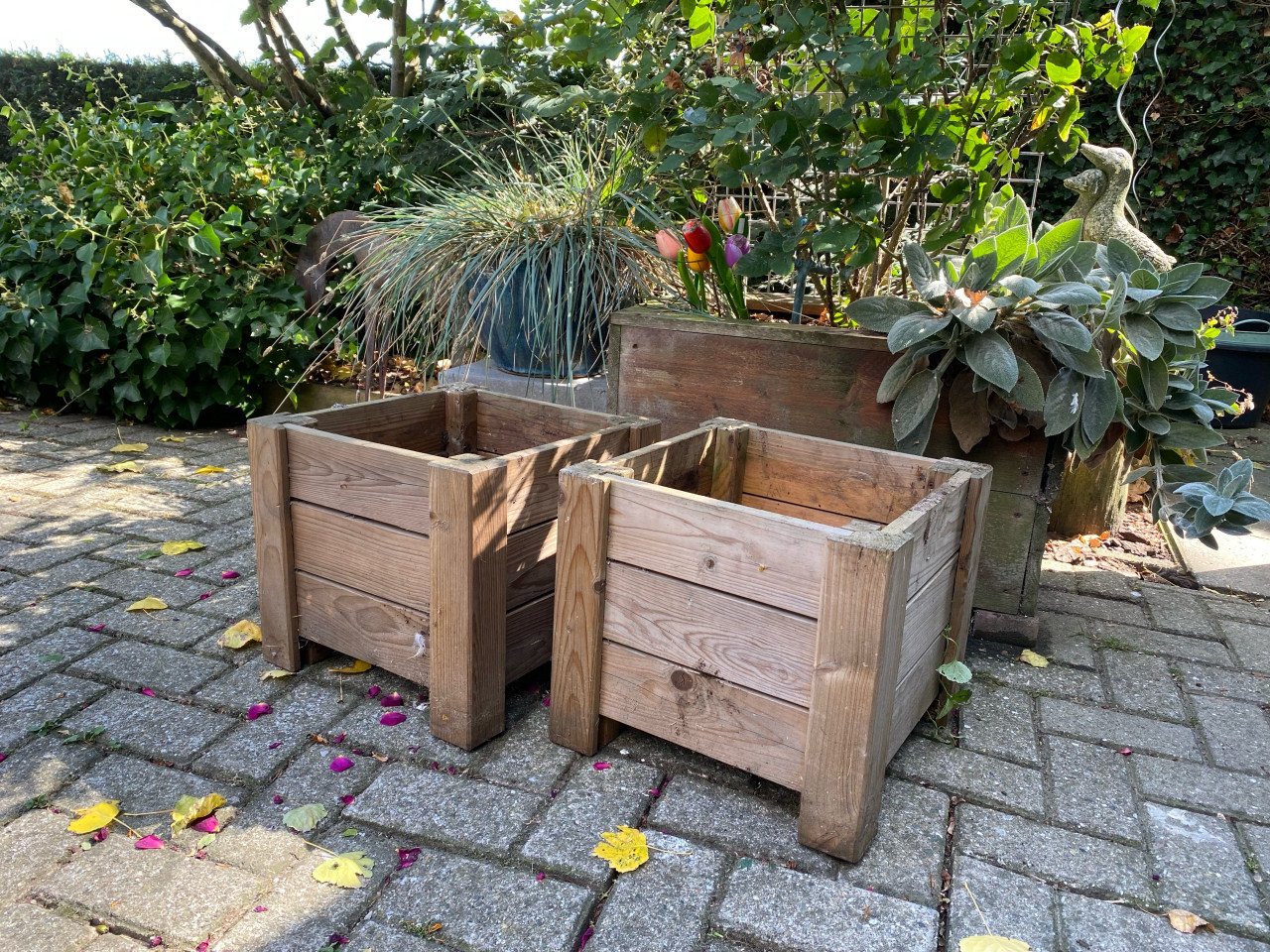 Twee plantenbakken