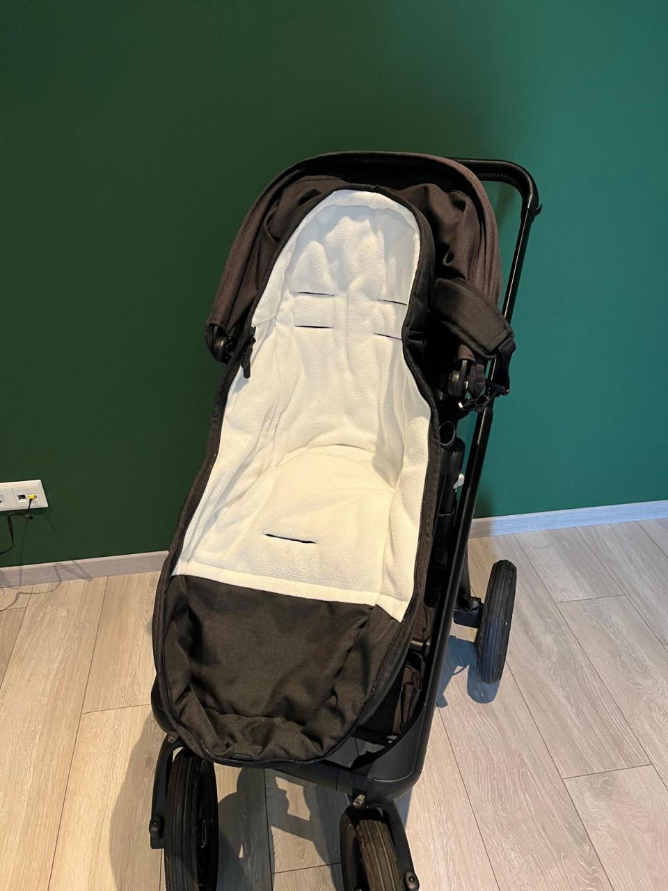 Kinderwagen - nette staat - compleet met accessoires