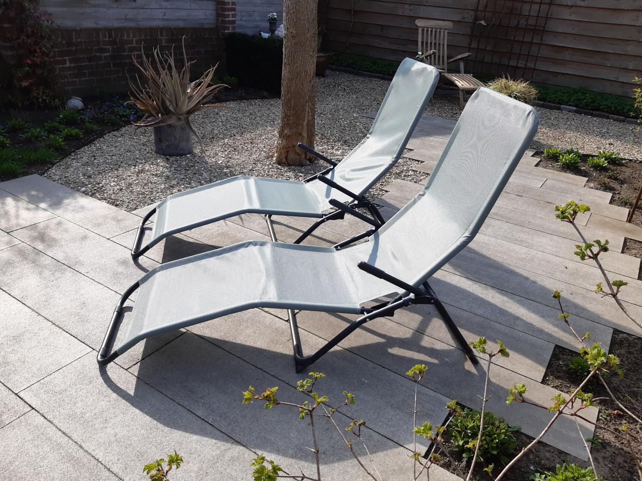 Sweeek - 2 opvouwbare ligbedden, levito, 141x57x935cm