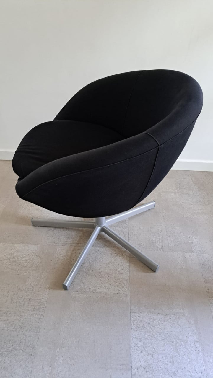 2 draaistoelen Ikea Skruvsta zwart
