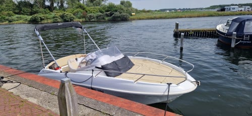 Beneteau Flyer 550 Sundeck