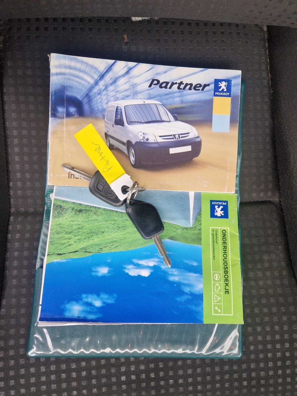 TE KOOP PEUGEOT PARTNER MPV 1.6 16V XT GEEL KENTEKEN