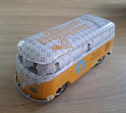 Blikken VW Bus - Official Licensed Product  Lees Adv.