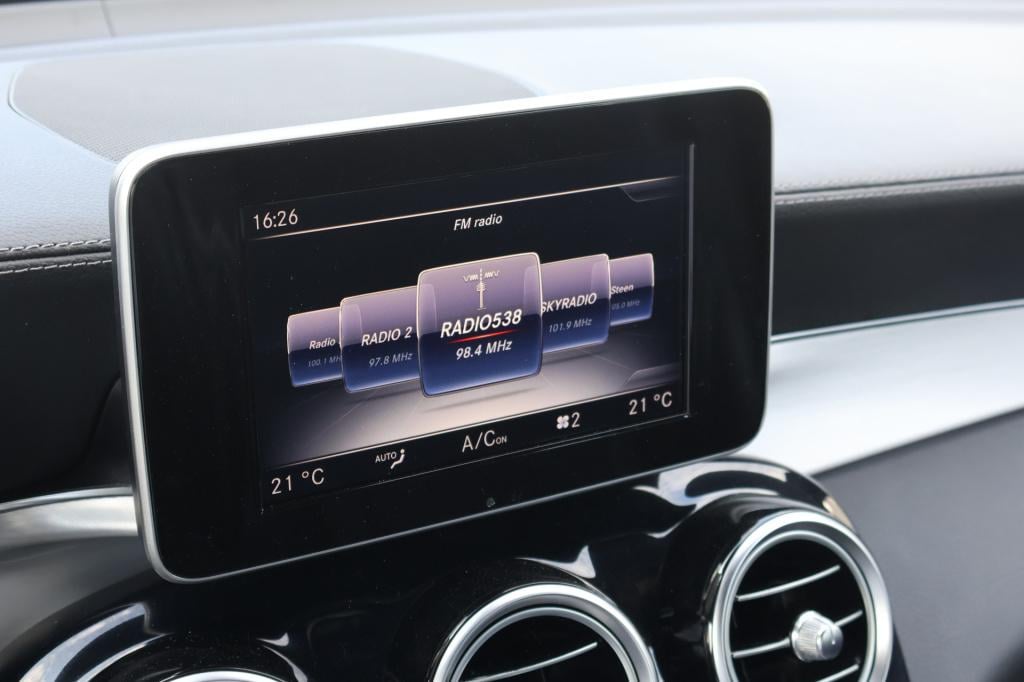 Mercedes-Benz Glc 250 4matic amg l luchtvering airmatic l camera l led high