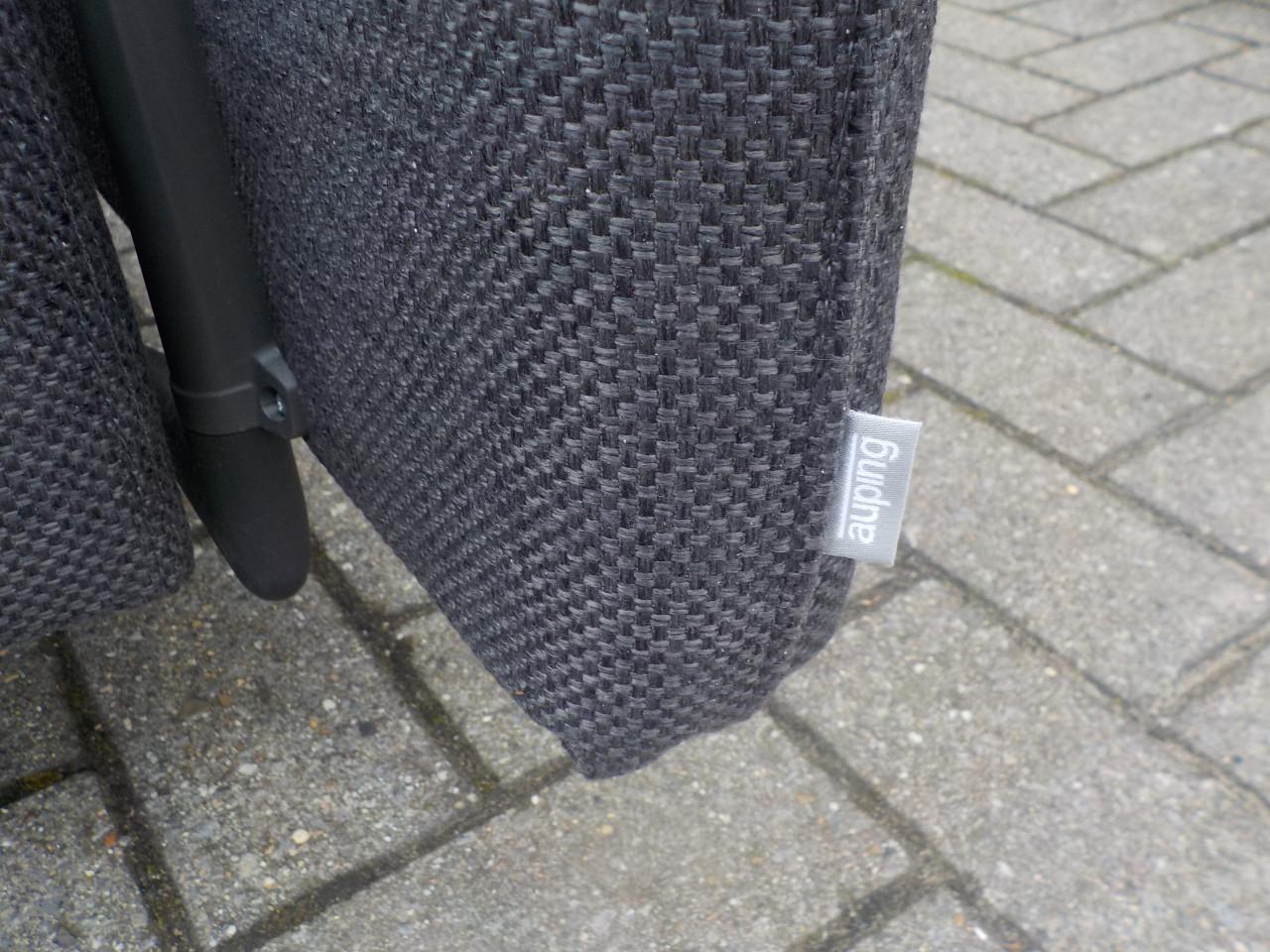 In vrijwel nieuw staat 2 AUPING boxspring 90 x 210 cm met hoofdboord