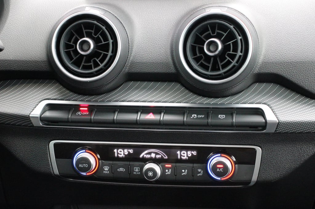 Audi Q2 1.4 tfsi | limited | s-tronic | led | navi