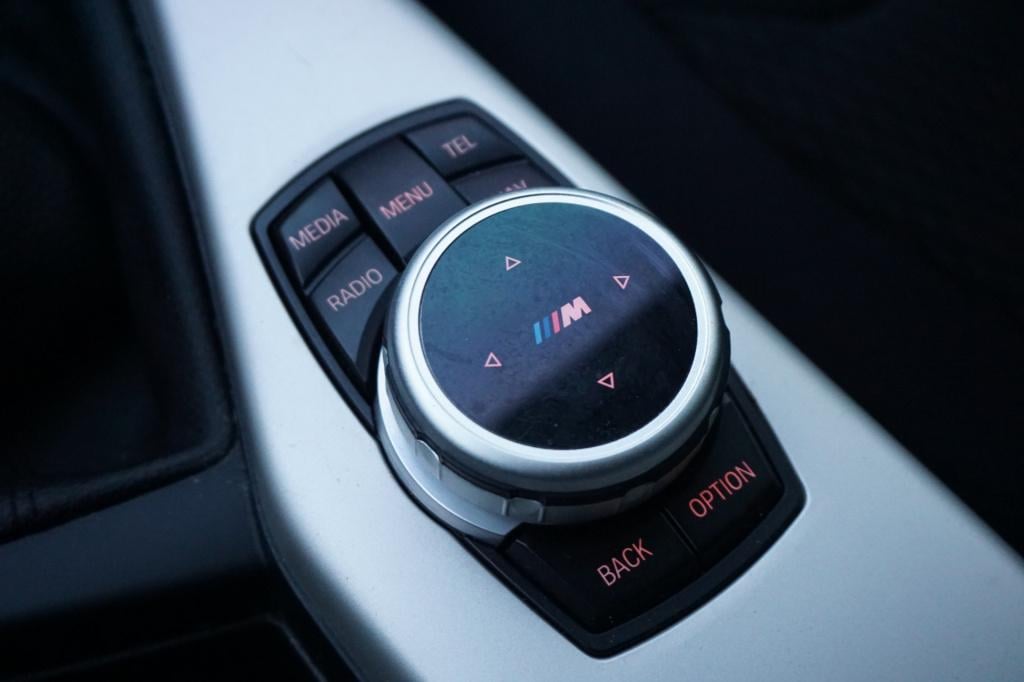 BMW 1 Serie 116i executive climate / navi / cruise / parkeersens. / elektr.