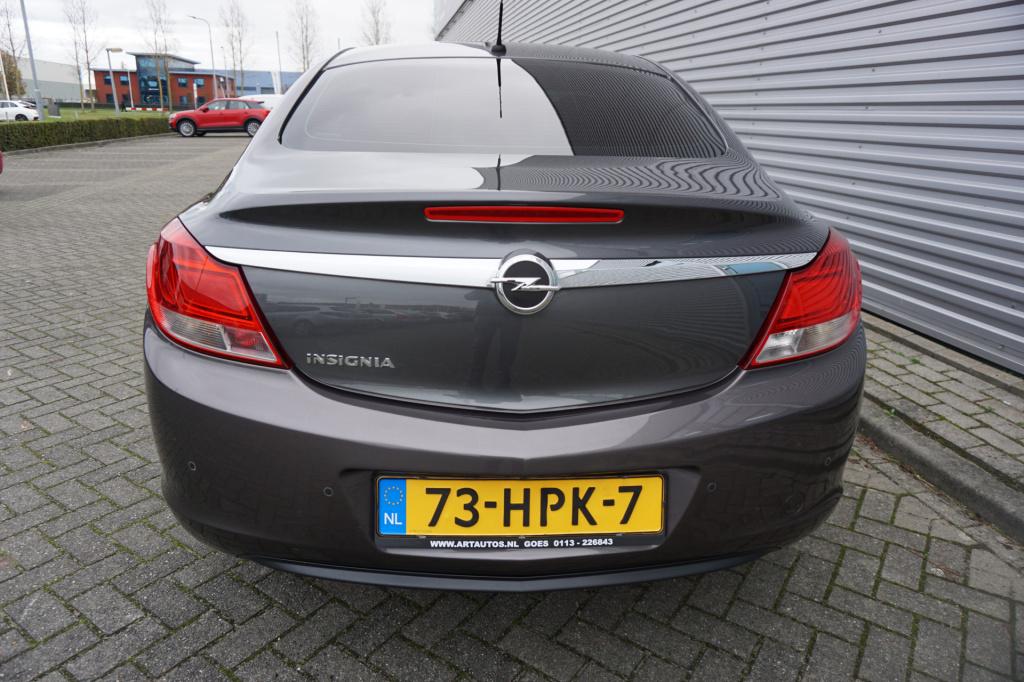 Opel Insignia 1.8 edition climate / cruise controle / parkeersensor
