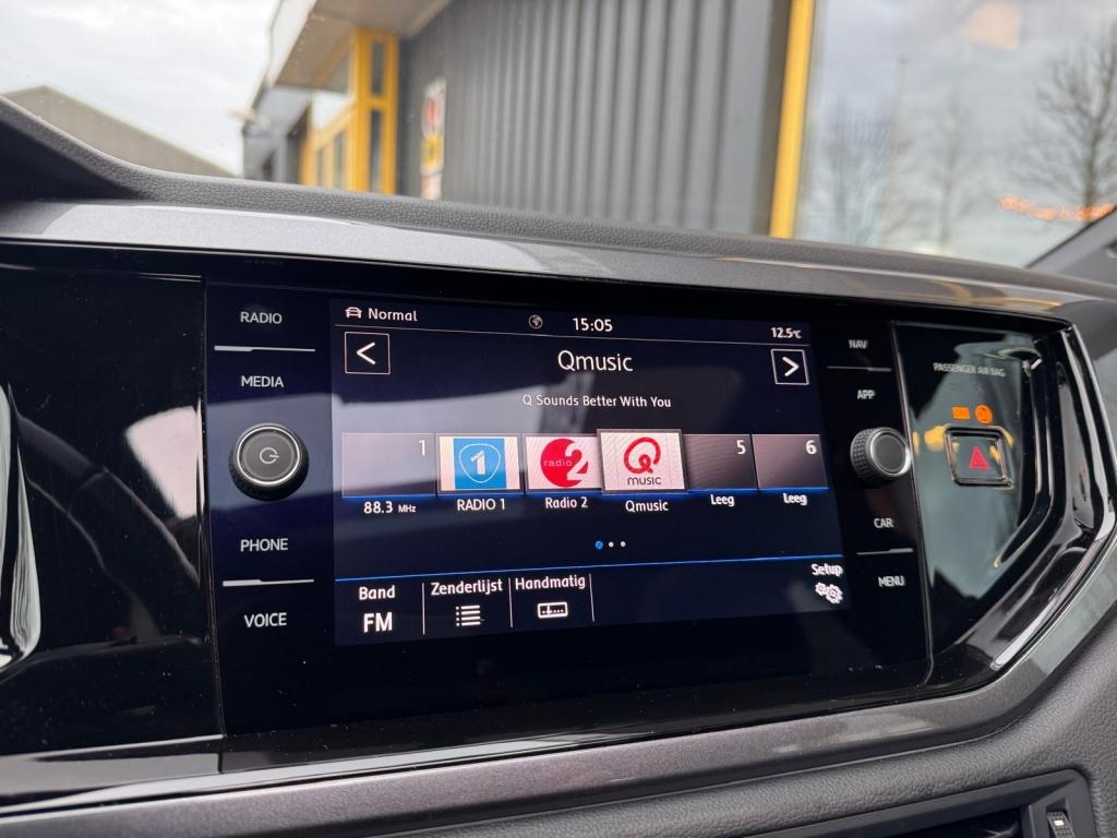 Volkswagen Polo 1.0 tsi highline - led - schuif/kantel dak - lm