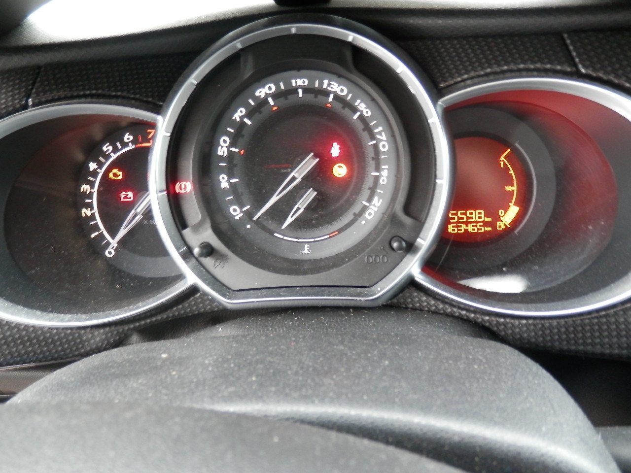 Auto Garant Biedt Aan: Citroen DS3 1.6 THP Sport Chic