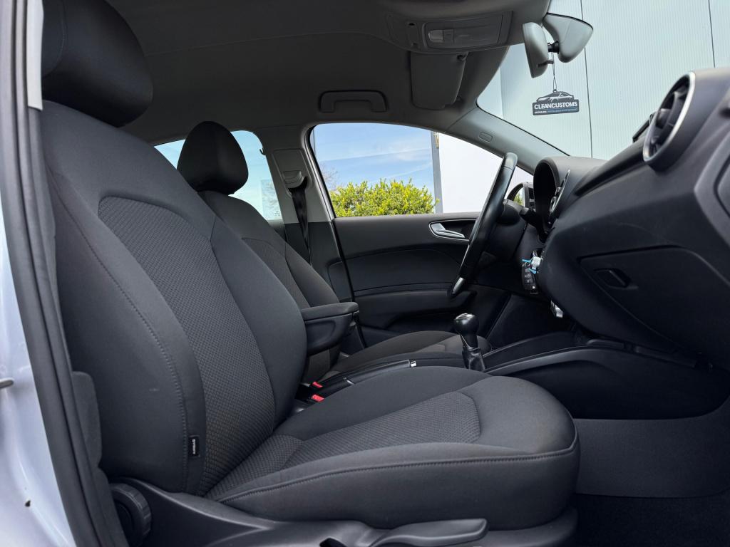 Audi A1 Sportback 1.0 tfsi s-line * nap * cruise control * 17 inch