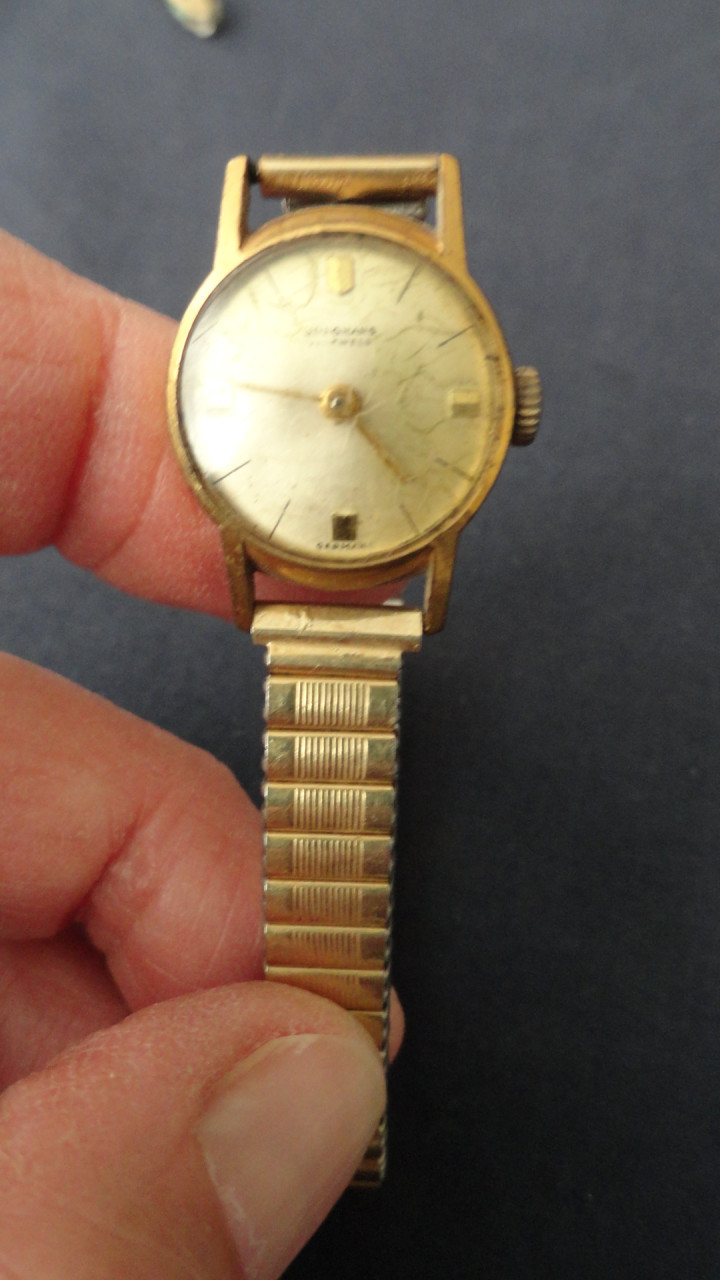 Junghaus horloge – doublé ? Klein klokje – voor onderdelen? Prijs € 5,00