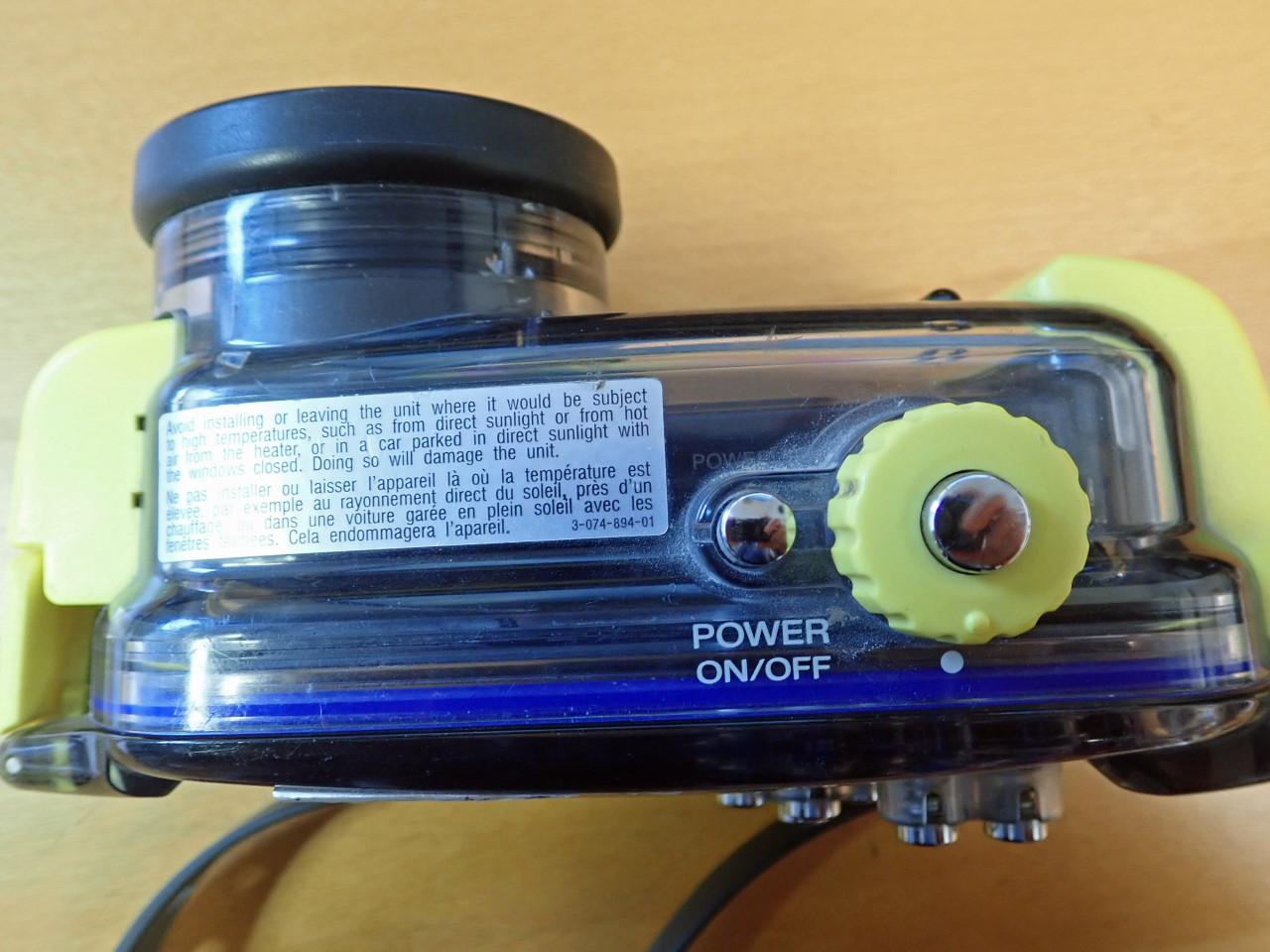 SONY Cybershot DSC-P12 plus onderwaterhuis