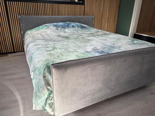Boxspring bed