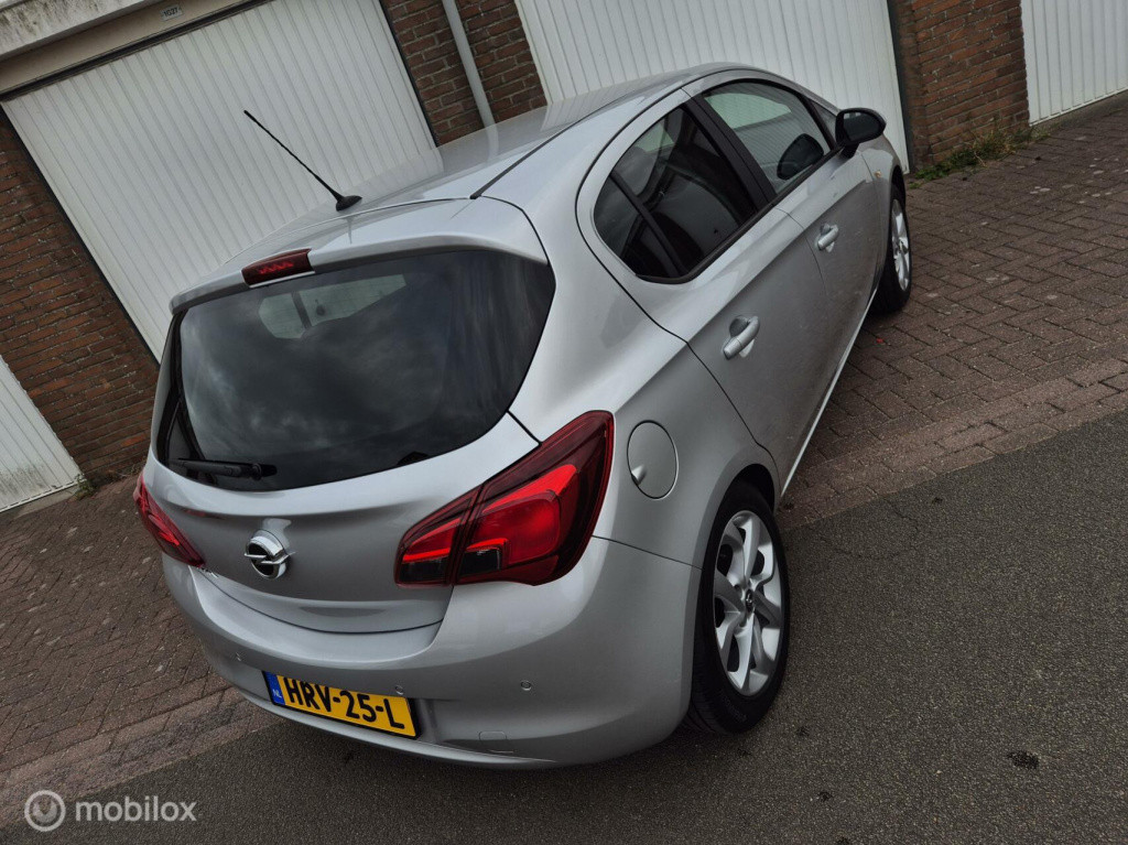 Opel Corsa 1.4 volautomaat / stuur- & stoelverwarming / camera